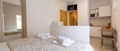 สตูดิโอ (A1) | เตารีด/โต๊ะรีดผ้า, Wi-Fi ฟรี