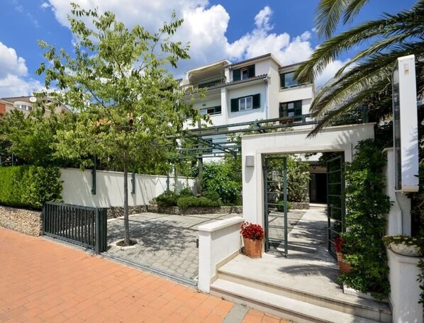 Building design - Apartments Gianni (Makarska)