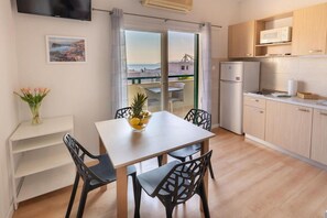 Apartment (A3) | Private kitchen - Apartments Gianni (Makarska)