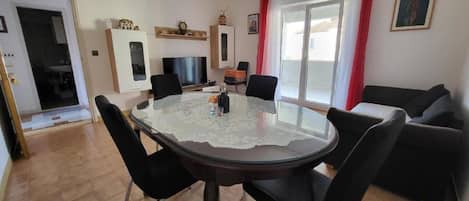 Apartment (A1) | Speisen