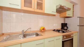 Apartment (A4) | Private kitchen