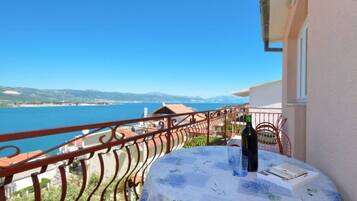 Apartment (A1) | Terrace/patio