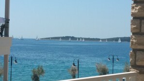 Apartment (A2) | Water view - Apartments Mateo (Primosten)