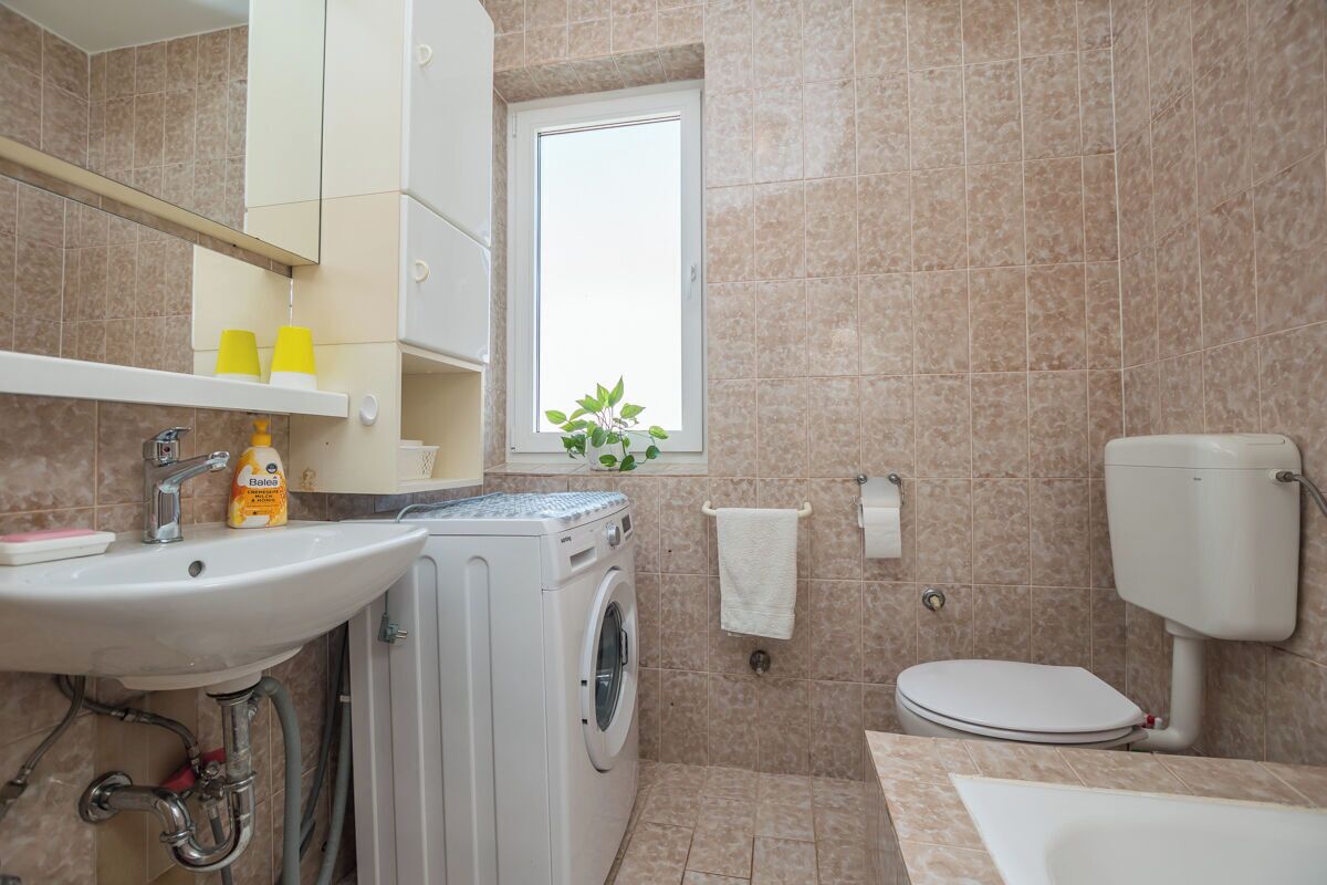 Apartment (A4) | Bathroom | Bathtub