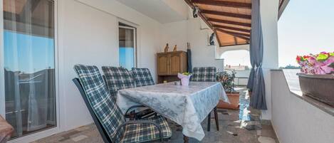 Apartment (A3) | Balcony