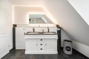 Interior - Apartment 'Mama Sluuth' with Shared Terrace, Garden and Wi-Fi (Pellworm)