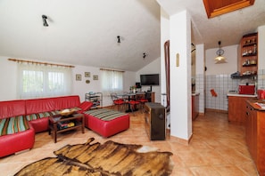 Apartment (A2) | Living room | Smart TV, Netflix, DVD player - Apartments Rasa (Malinska-Dubasnica)