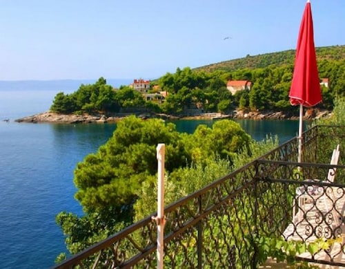 Apartments and Rooms Ref