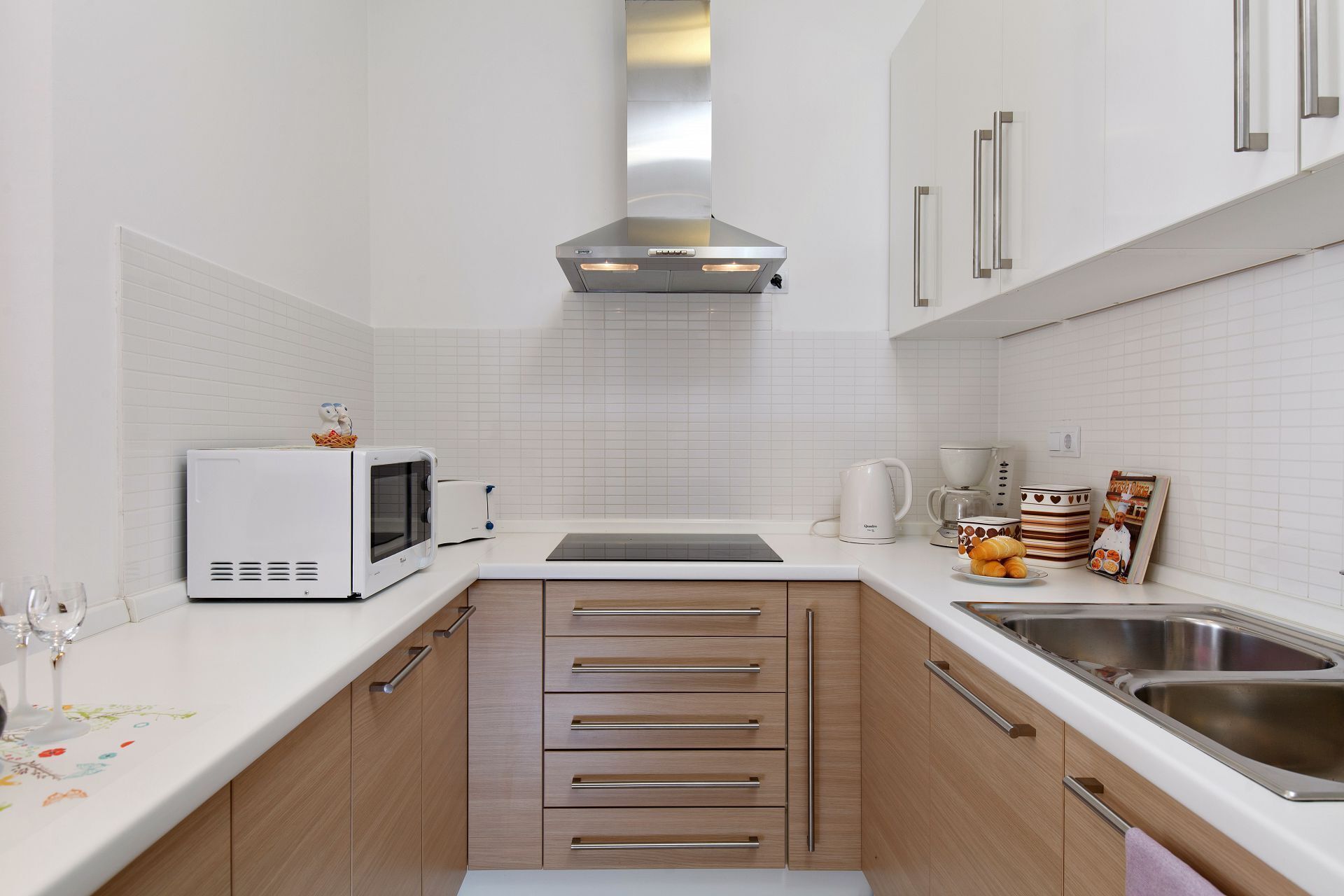 Leilighet (A1) | Eget kjøkken | Kjøleskap, mikrobølgeovn, ovn og kokeplater