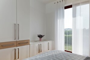 Apartment (A1) | Private kitchen | Fridge, microwave, oven, stovetop - Apartment Marija (Okrug)