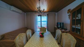 Apartment (A1) | Speisen