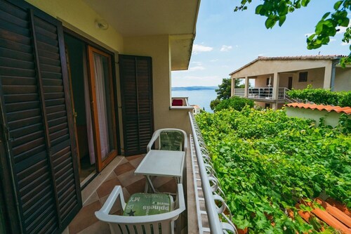 Apartments Lovre