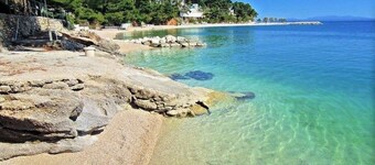 Apartments Lovre