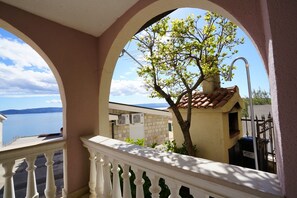 Apartment (A1) | Property grounds - Apartment Lile (Omis)