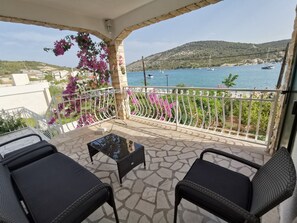 Apartment (A3) | Terrace/patio - Apartments Srdan (Marina)