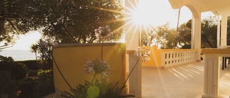 ハウス | ウォーター ビュー