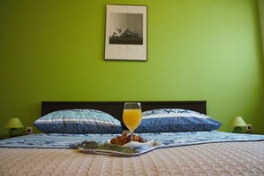 Apartment (A4) | Iron/ironing board, free WiFi - Apartments Ruzica (Preko)