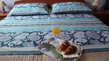 Apartment (A2) | Iron/ironing board, free WiFi