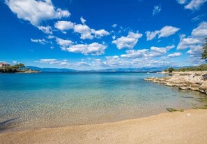 Beach - Apartment Ljerka (Malinska-Dubasnica)
