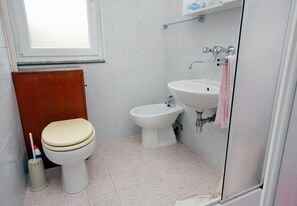 Bathroom - Apartment Ljerka (Malinska-Dubasnica)