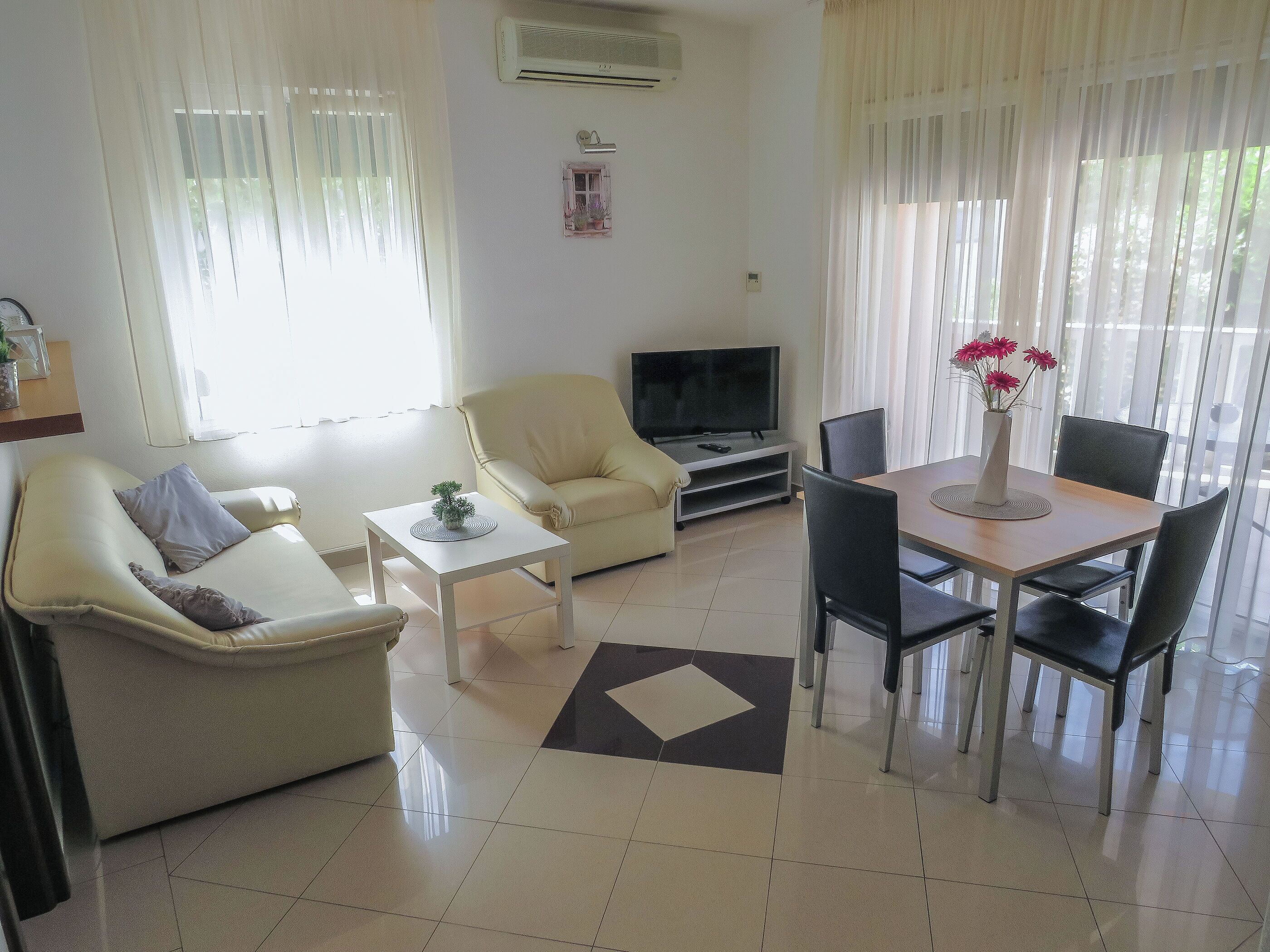 Apartment (A2) | Living room
