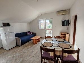 Apartment (A1) | Living room - Apartment Ivy (Kukljica)