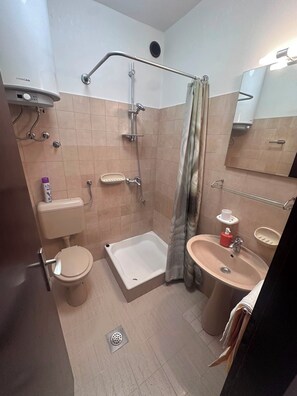 Studio (A2) | Badezimmer | Dusche