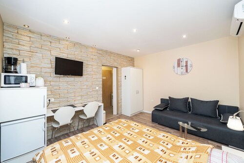 Apartments Tomo