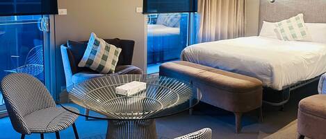 Deluxe-Studiosuite, Balkon | Wohnbereich