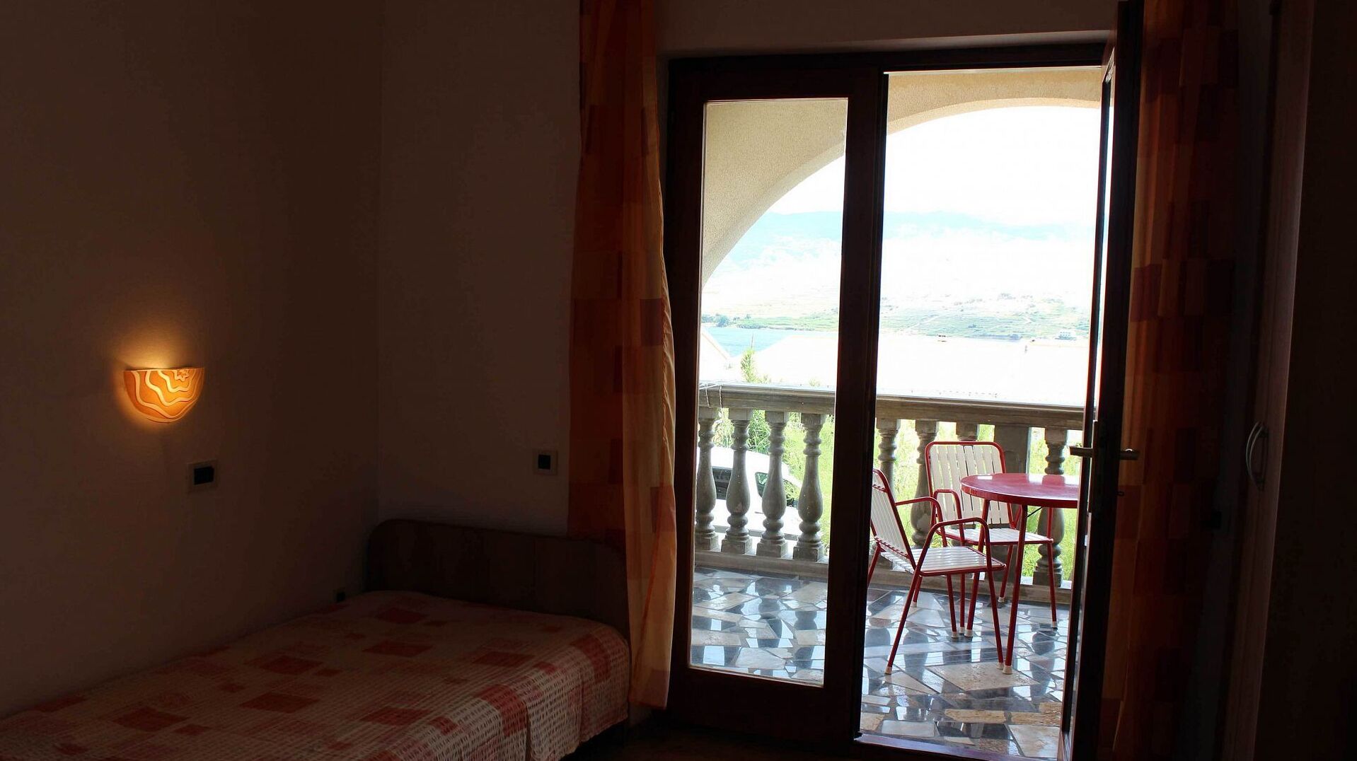 Apartment (A3) | In-room safe, iron/ironing board, free WiFi