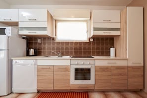 Apartment (A1) | Private kitchen - Apartment and Rooms Ivo (Trogir)