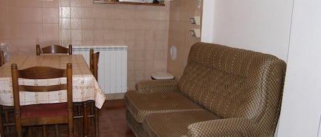 Apartment (A2) | Living room