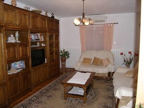 Apart Daire (A1) | Oturma odası