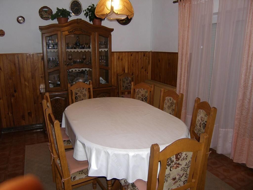 Apartment (A1) | Dining