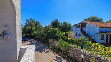 Apartment (A1) | Garden view