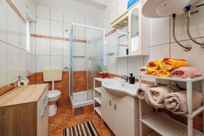 Apartment (A3) | Badezimmer