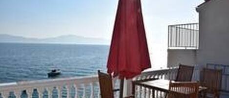 아파트 (A1) | 발코니