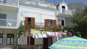 Kiến trúc tòa nhà