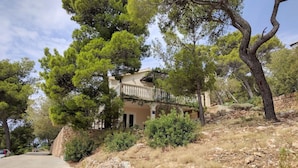 Unclassified image, 3 of 38, button - Apartments Var (Hvar)