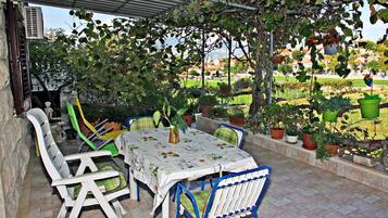 Apartment (A2) | Terrace/patio