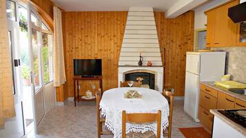 Apartment (A2) | Private kitchen