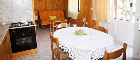 Apartment (A2) | Private kitchen