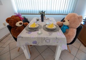 อพาร์ทเมนท์ (A2) | ร้านอาหาร