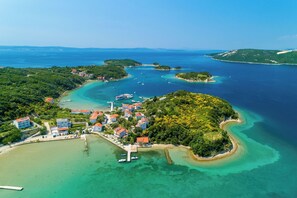 Aerial view - Apartments Suzy (Rab)