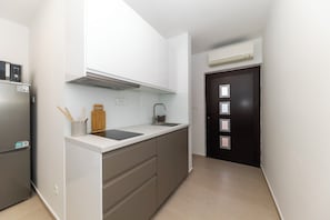 Studio (A3) | Eigene Küche | Kühlschrank, Mikrowelle, Herdplatte, Geschirrspüler