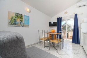 Apartment (A6) | Speisen