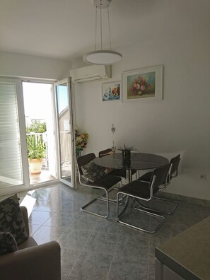 Apartment (A1) | Dining - Apartment Gorde (Primosten)