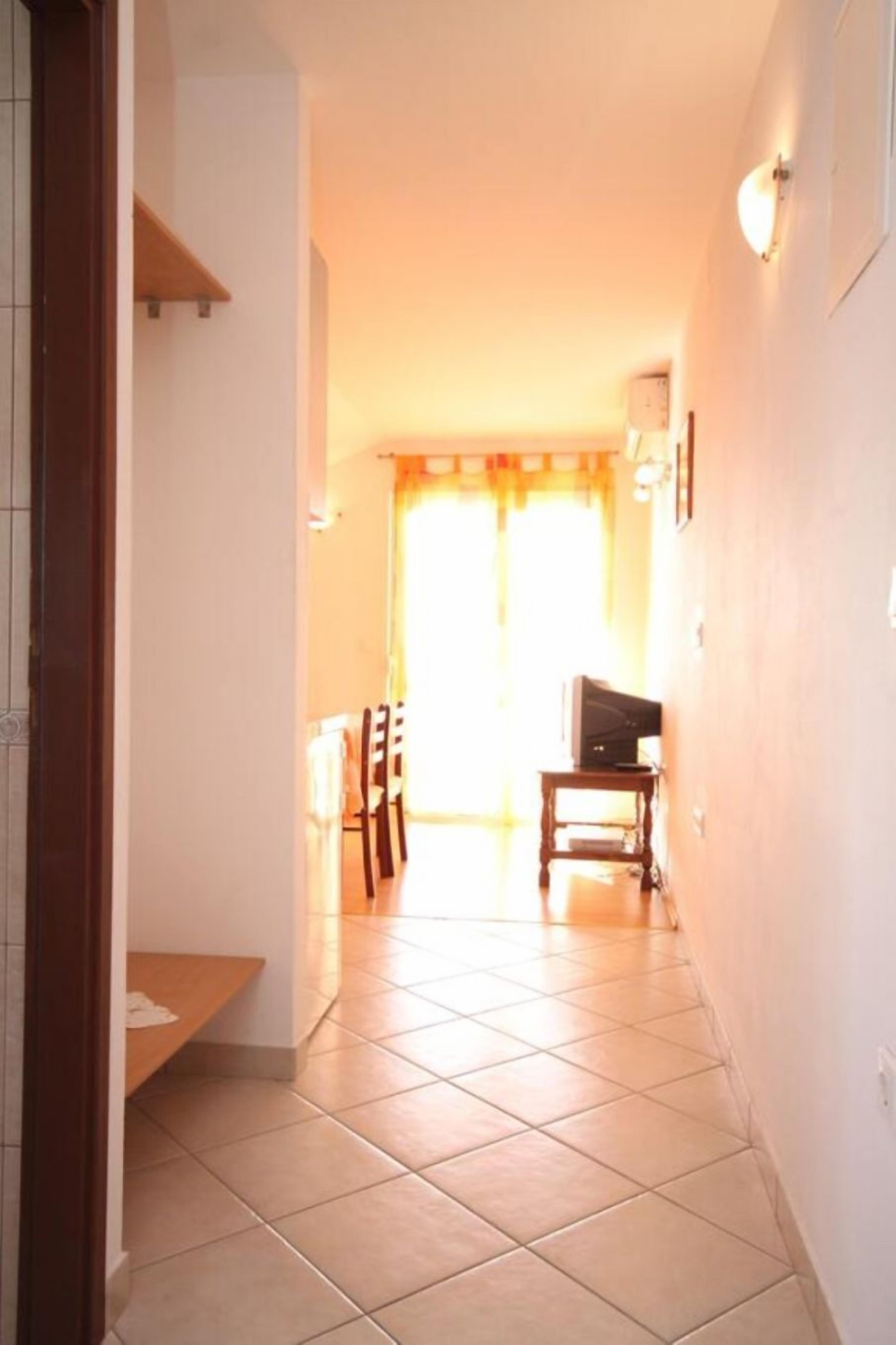 Apartment (A2) | Hallway