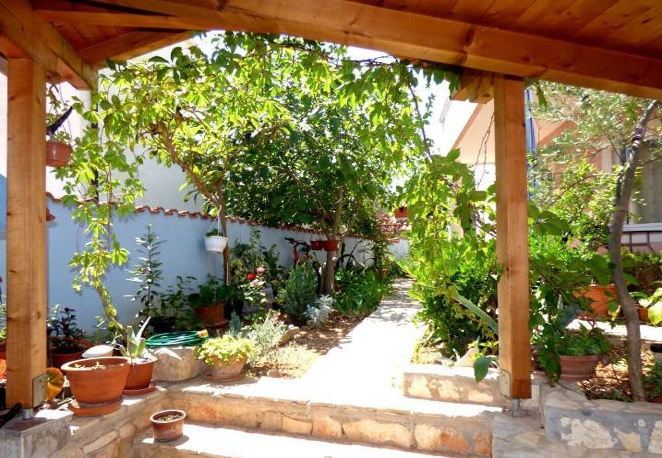 Kiến trúc tòa nhà