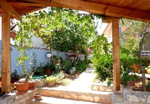 Kiến trúc tòa nhà